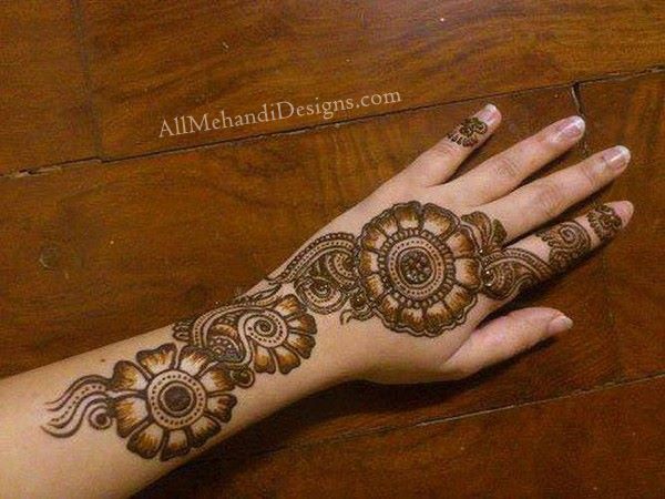 Mehndi-Designs-for-hand