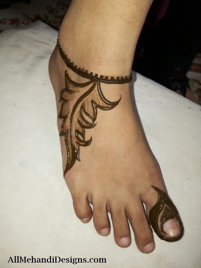 Foot Side Mehndi Design Simple for Special Events-thunohoangphong.vn