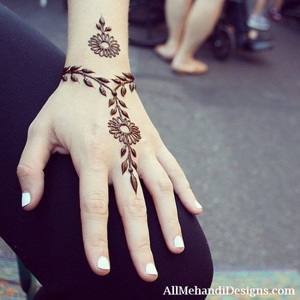 Henna Tattoo Designs Simple Henna Mehndi Designs Easy Henna Tattoos Ideas Henna Tattoo Designs Images Henna Tattoos Designs for Hands Creative Henna Tattoos Ideas Henna Mehndi Designs Photos Henna designs for foot and legs Henna designs for feet arabic 1000+ Simple Henna Tattoo Designs Ideas - Easy Tattoos Art Get All Latest Simple Henna Tattoo Designs Ideas. These Easy Henna Tattoos Art Images are Very Beautiful, Unique and Attractive.