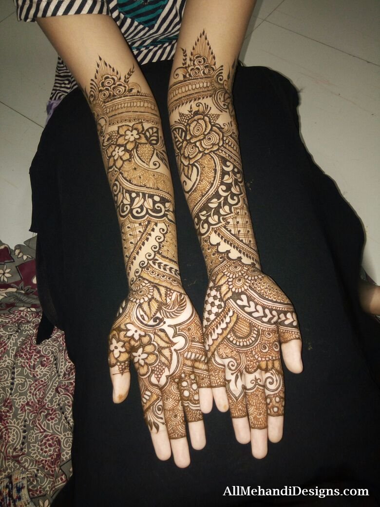 45 Latest Pakistani Mehndi Designs For All Occasions | Bling Sparkle