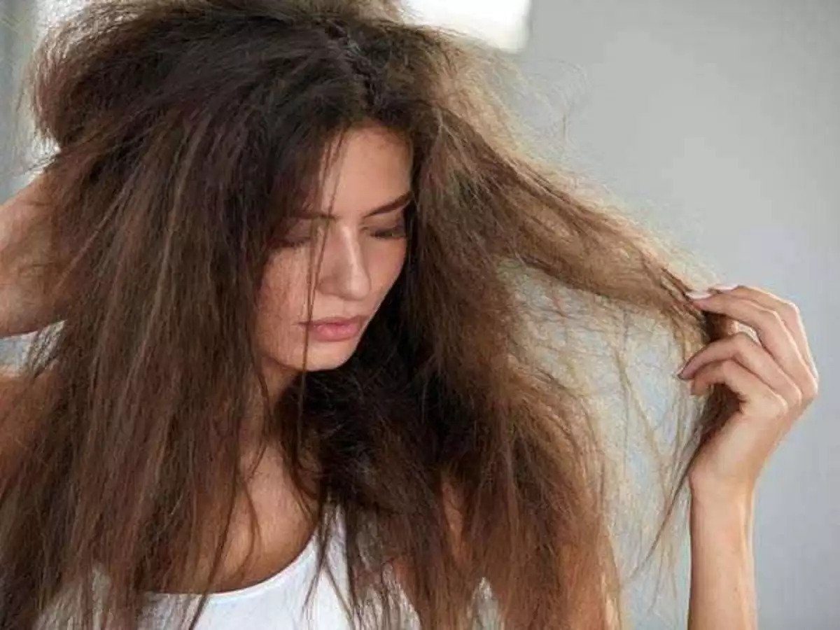 Why Does Hair Start Turning Dry With Age?